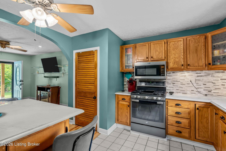 Listing Image 13