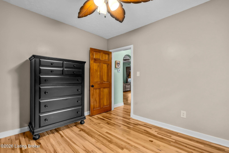 Listing Image 22