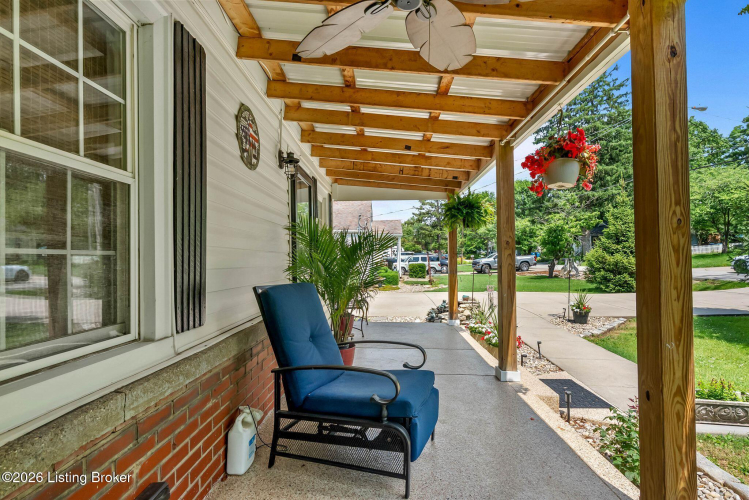 Listing Image 5