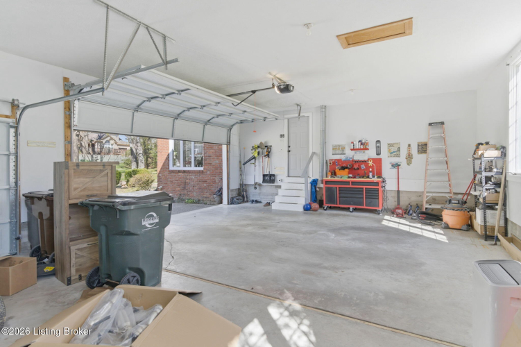 Listing Image 73