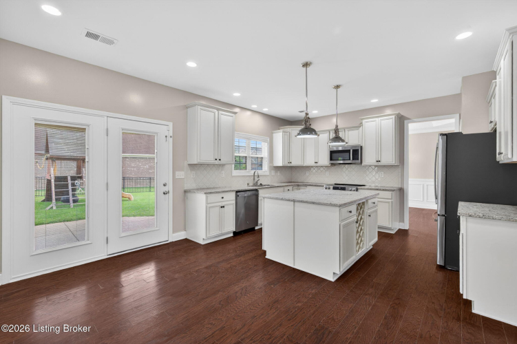 Listing Image 16