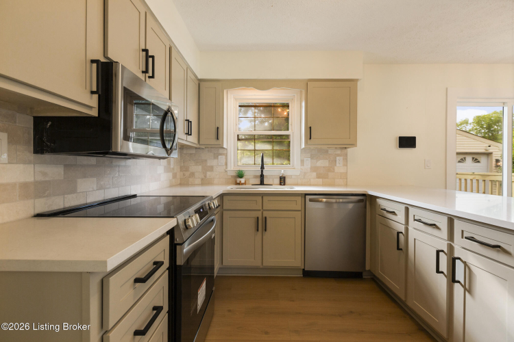 Listing Image 13