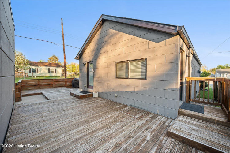 Listing Image 17
