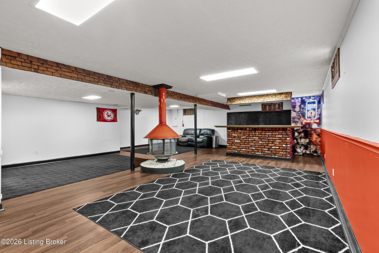 Listing Image 53