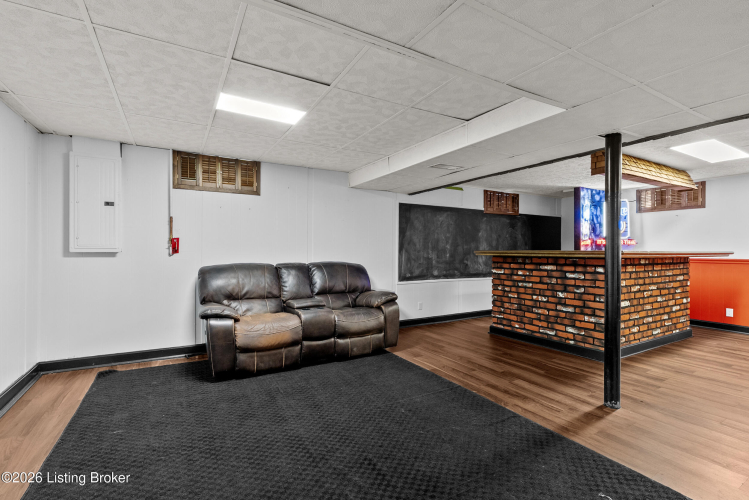 Listing Image 57