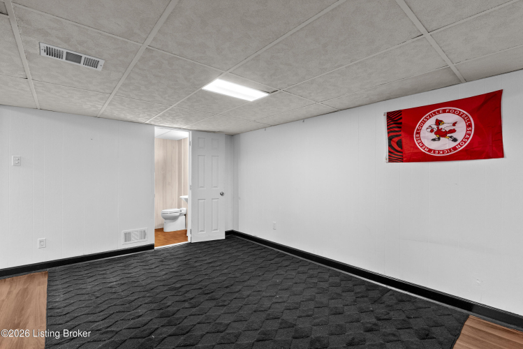 Listing Image 59