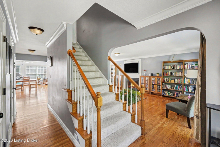 Listing Image 18