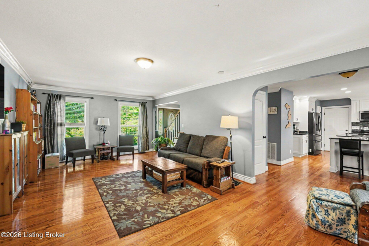 Listing Image 6