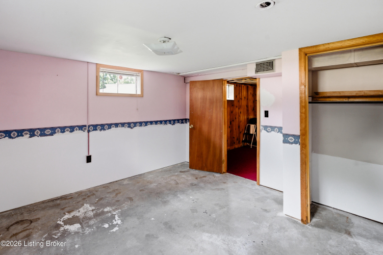 Listing Image 40