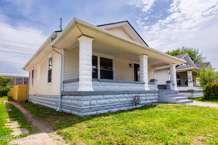 Listing Image 3