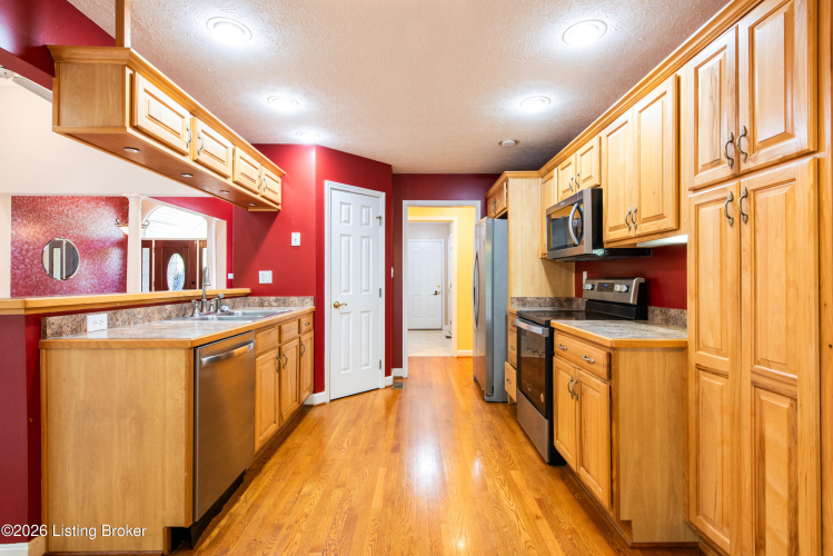 Listing Image 12