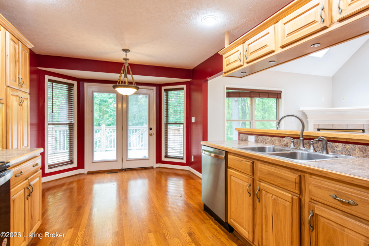 Listing Image 15