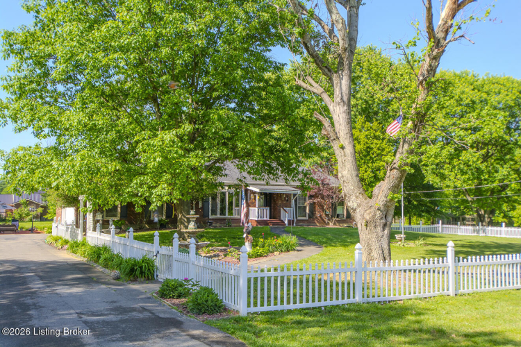 Listing Image 11