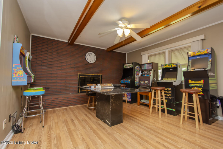 Listing Image 33