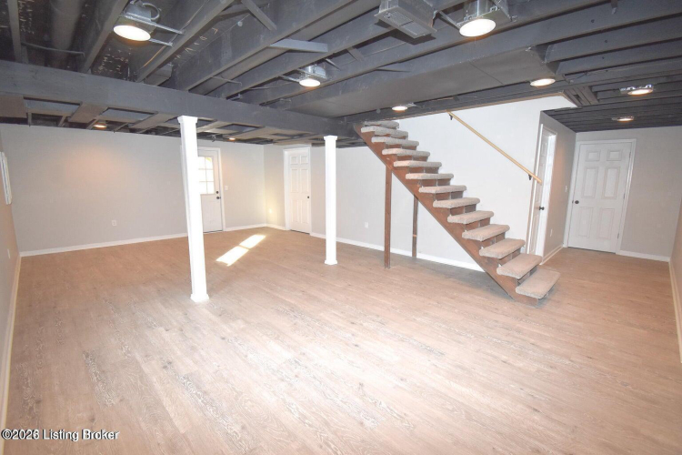 Listing Image 26