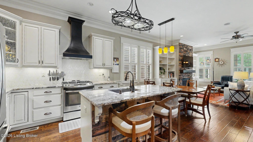 Listing Image 10