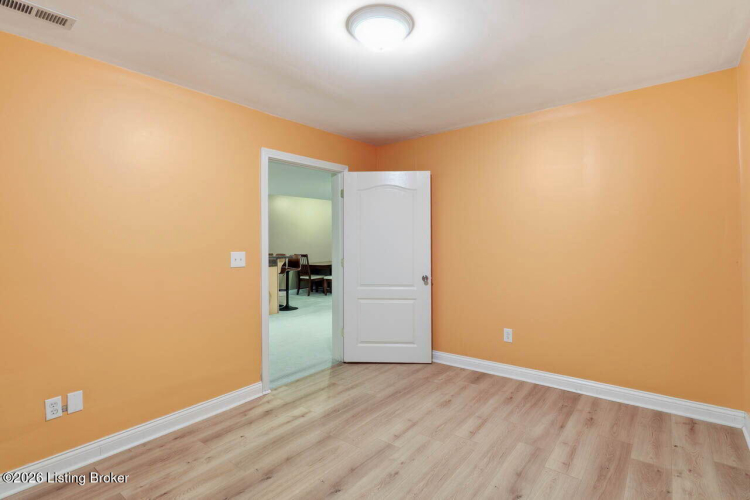 Listing Image 56