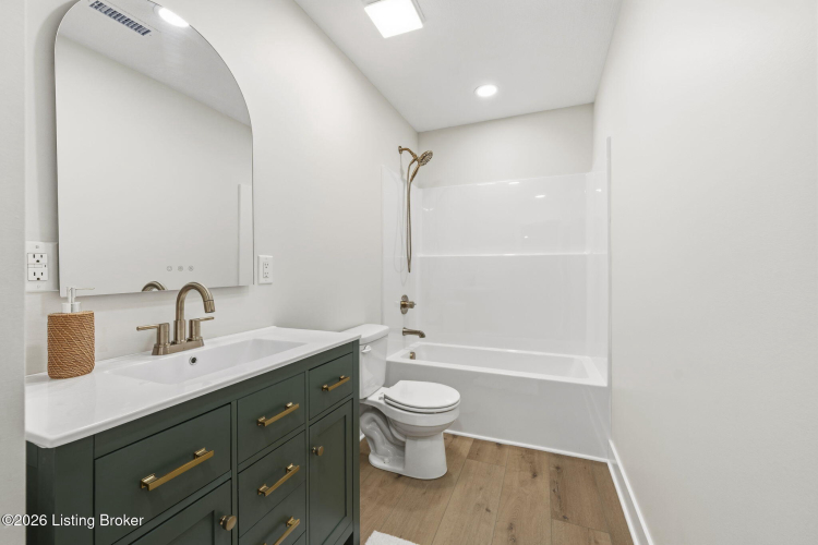 Listing Image 21
