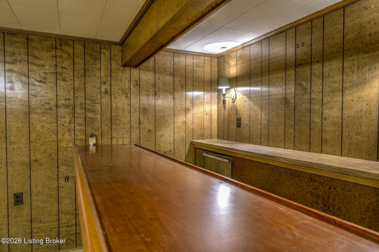 Listing Image 30