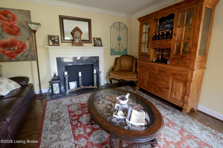 Listing Image 17