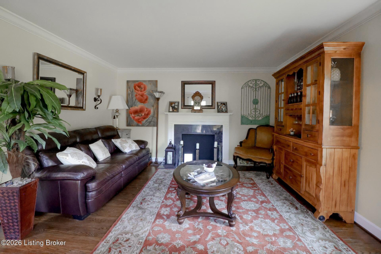 Listing Image 19