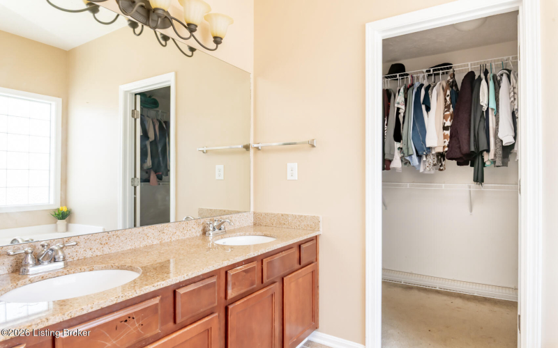 Listing Image 37