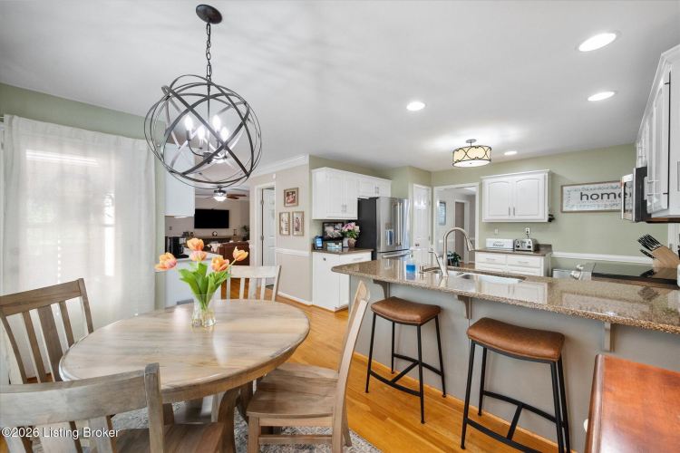 Listing Image 15
