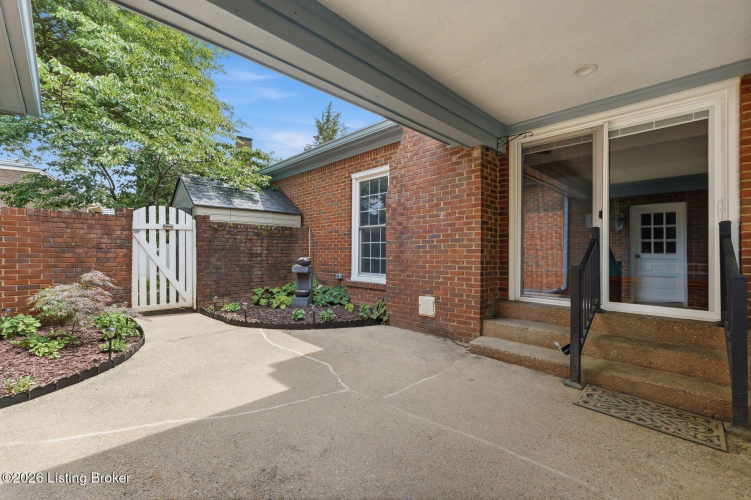 Listing Image 32