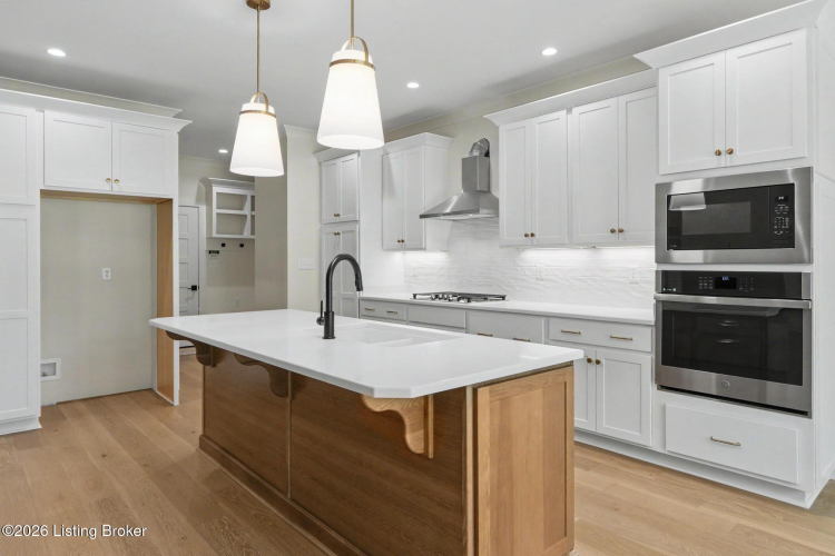 Listing Image 19