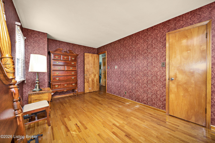 Listing Image 17