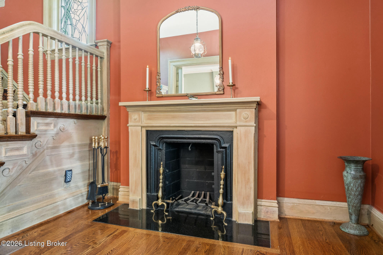 Listing Image 22