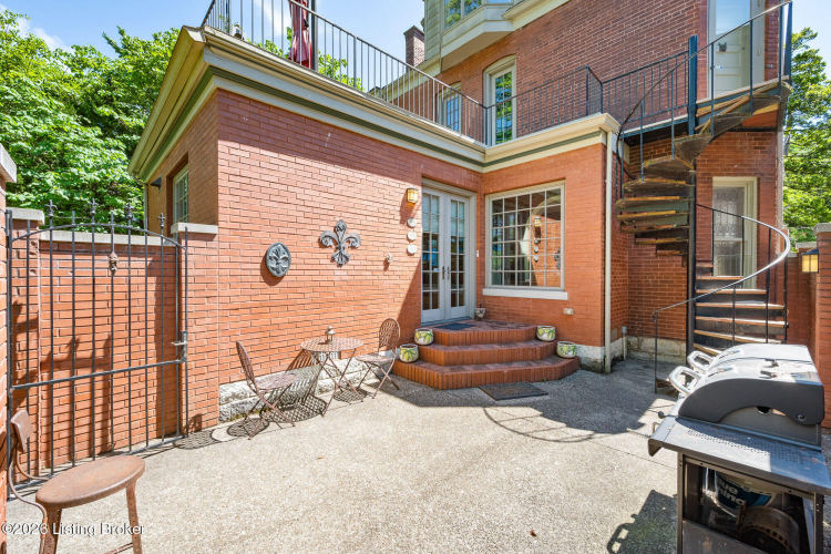 Listing Image 64