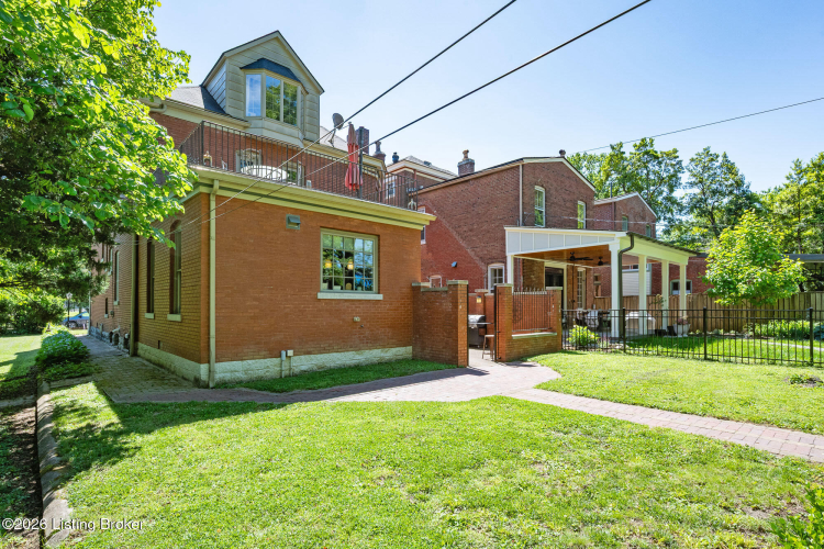 Listing Image 71