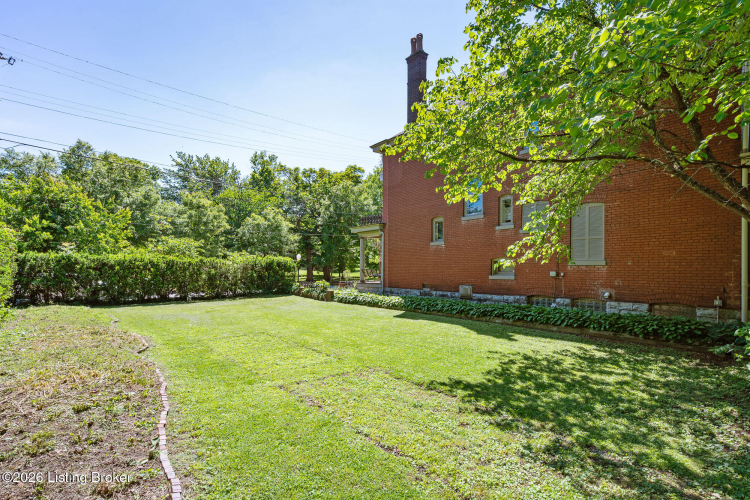 Listing Image 79
