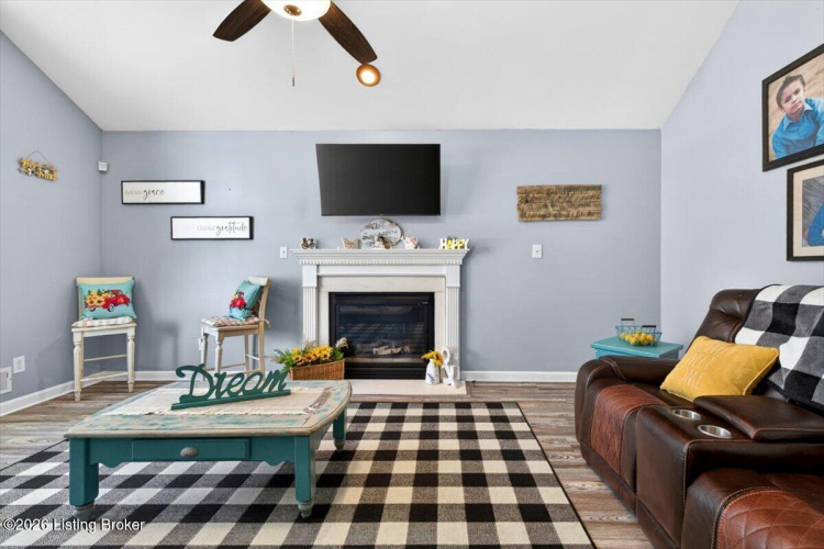 Listing Image 7