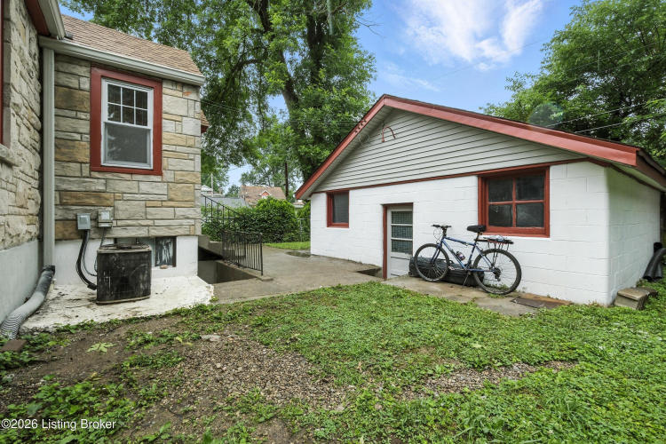 Listing Image 27