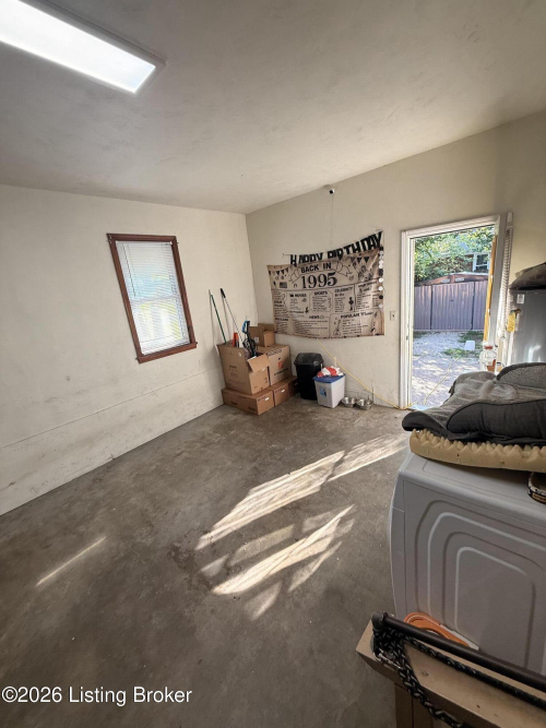 Listing Image 22