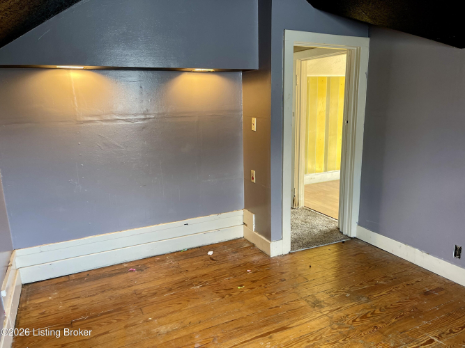 Listing Image 22