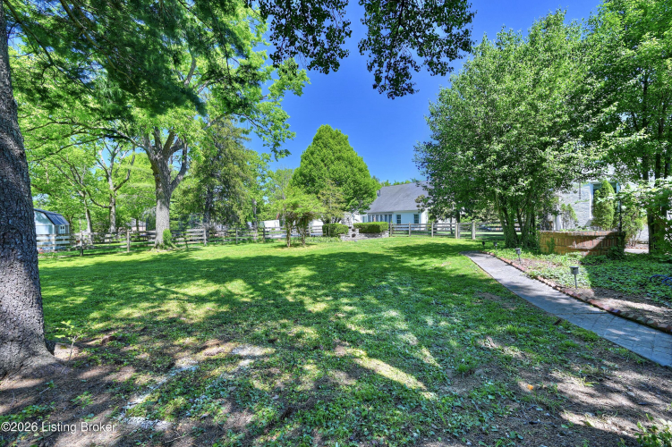 Listing Image 38
