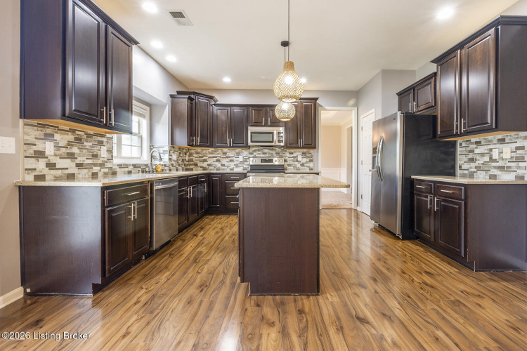 Listing Image 15