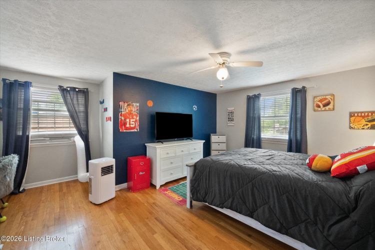 Listing Image 16