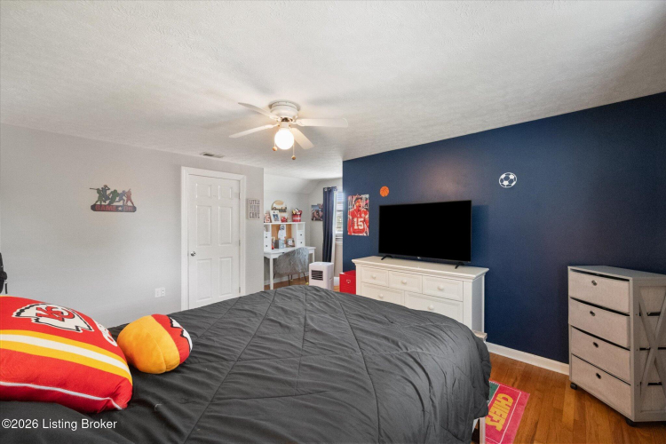 Listing Image 17