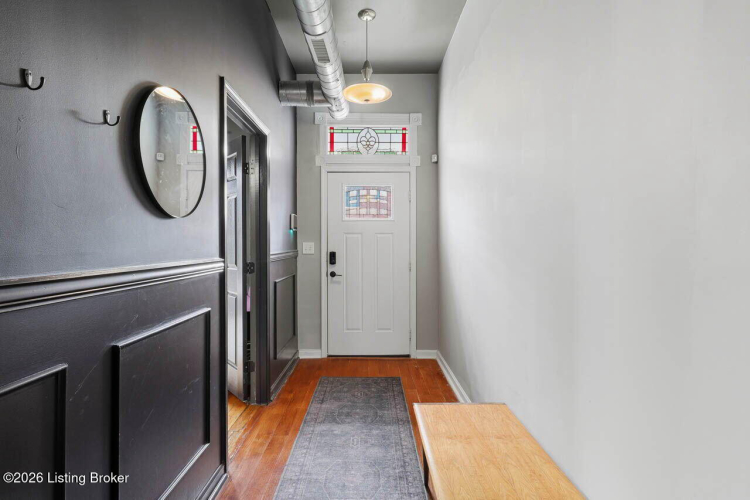 Listing Image 18