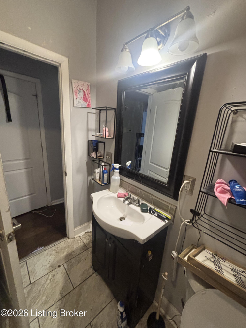 Listing Image 9