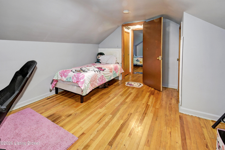 Listing Image 16