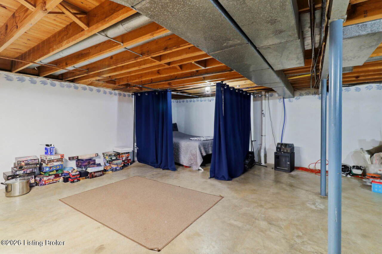 Listing Image 42