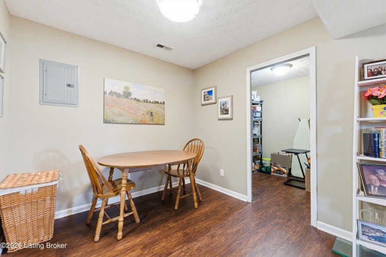 Listing Image 31