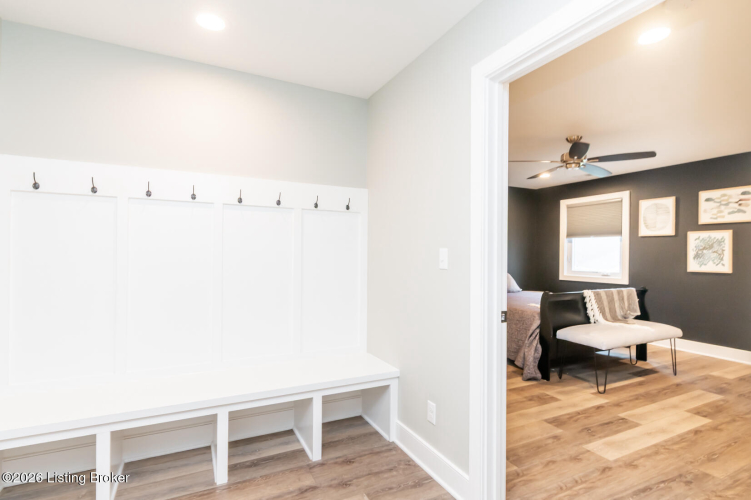 Listing Image 101