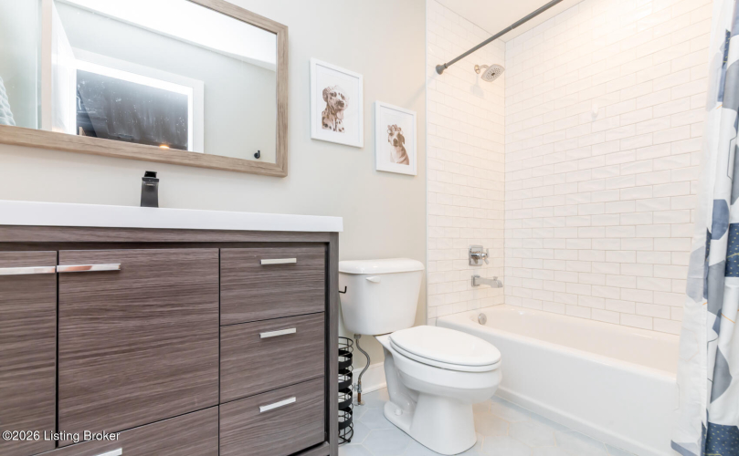 Listing Image 104