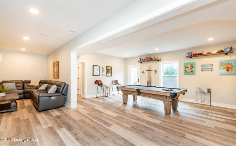 Listing Image 108